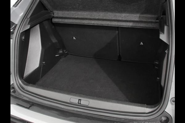 Peugeot 2008 1.2 Hybrid 136 pk Automaat Allure | Navigatie | Apple Carplay/Android Auto | Climate Control | Dab | Led | Parkeer sensoren | Cruise Control | Stoelverwarming