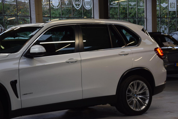 BMW X5 XDrive35i High Executive Navi|Leder|Panoramadak|Keyless-entry|Dealer onderhouden|Lane-assist|