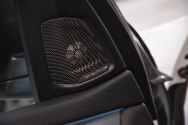 BMW X5 XDrive35i High Executive Navi|Leder|Panoramadak|Keyless-entry|Dealer onderhouden|Lane-assist|