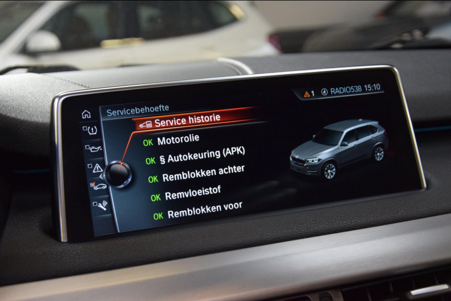 BMW X5 XDrive35i High Executive Navi|Leder|Panoramadak|Keyless-entry|Dealer onderhouden|Lane-assist|