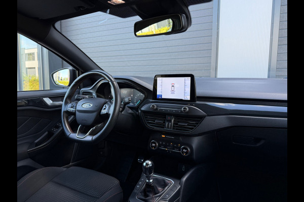 Ford Focus 1.0 EcoBoost ST Line BTW / Uitstraling !