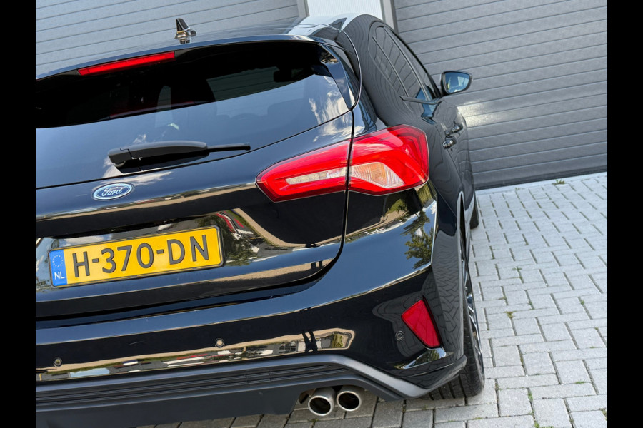 Ford Focus 1.0 EcoBoost ST Line BTW / Uitstraling !