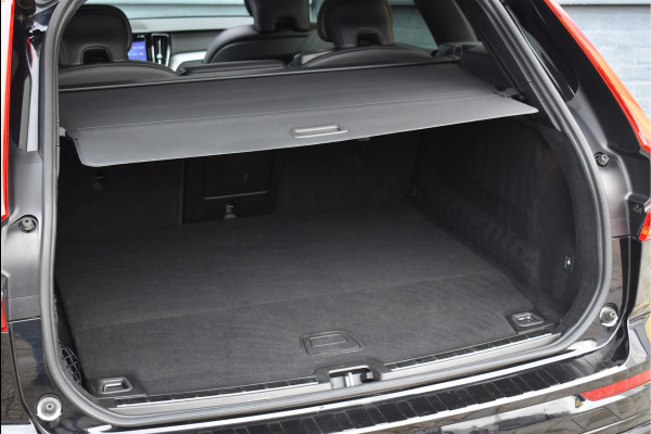 Volvo XC60 2.0 T6 Plug-in hybrid AWD R-Design 350 Pk Pano Leder Camera Trekhaak