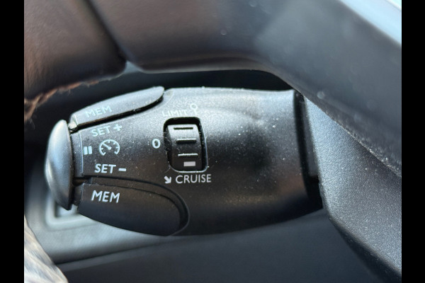 Peugeot 5008 1.2 Allure / BTW / Automaat / 7 Persoons