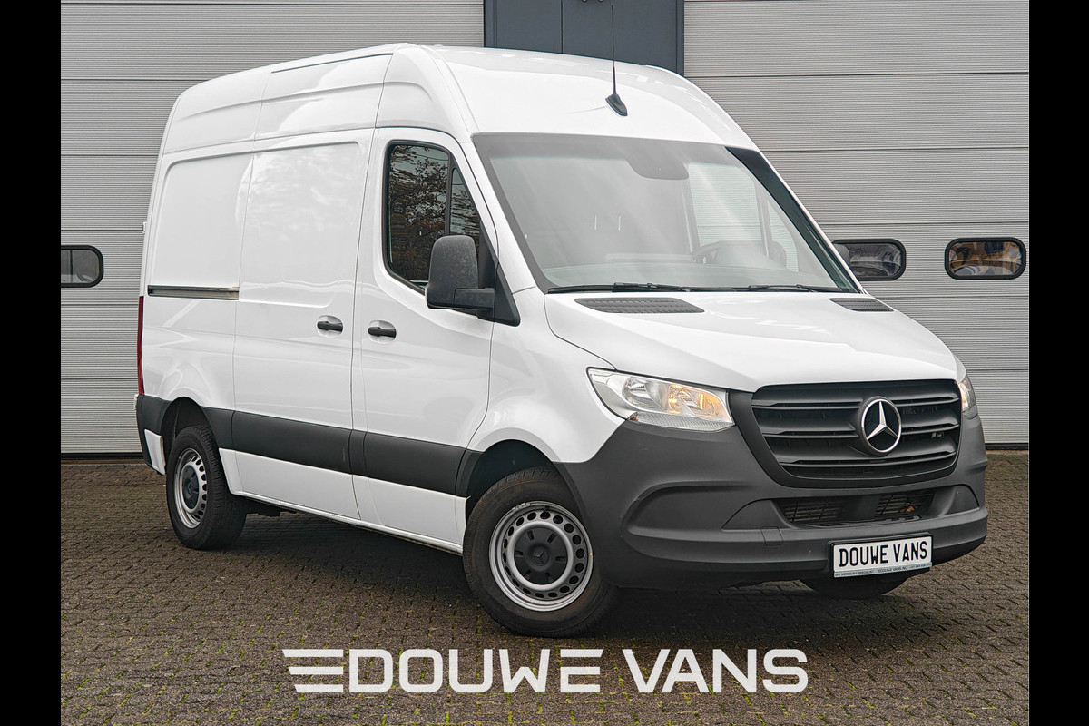 Mercedes-Benz Sprinter L1H2 211 MBUX Navigatie Camera Airco Trekhaak