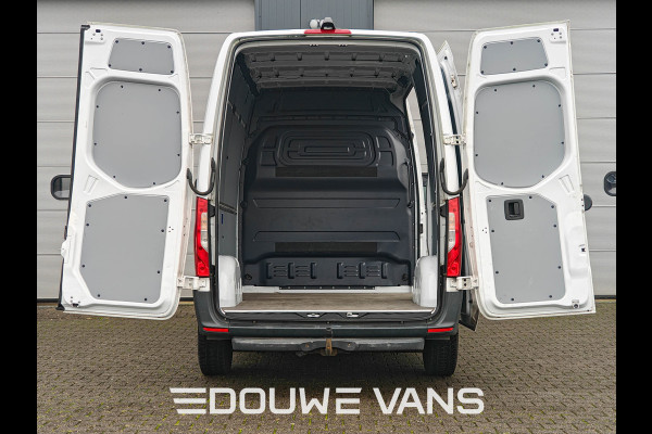 Mercedes-Benz Sprinter L1H2 211 MBUX Navigatie Camera Airco Trekhaak