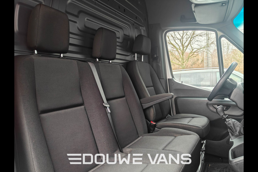 Mercedes-Benz Sprinter L1H2 211 MBUX Navigatie Camera Airco Trekhaak