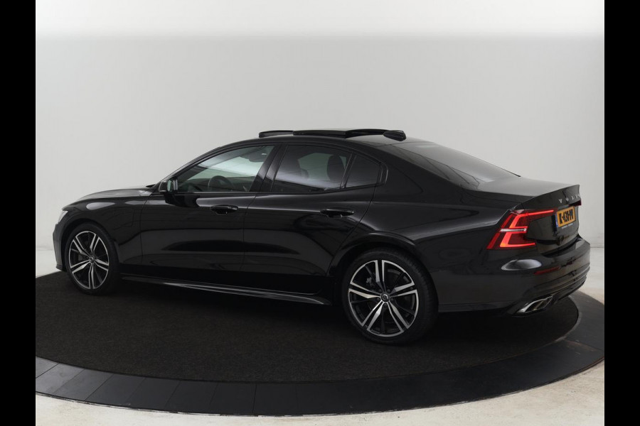 Volvo S60 2.0 Recharge T6 R-Design | Panoramadak | Leder | 360 Camera | Head-Up | Adaptive cruise | Stoelventilatie | Harman/Kardon | Massage | Carplay | Navigatie | Full LED | Memory | PHEV | Plug In