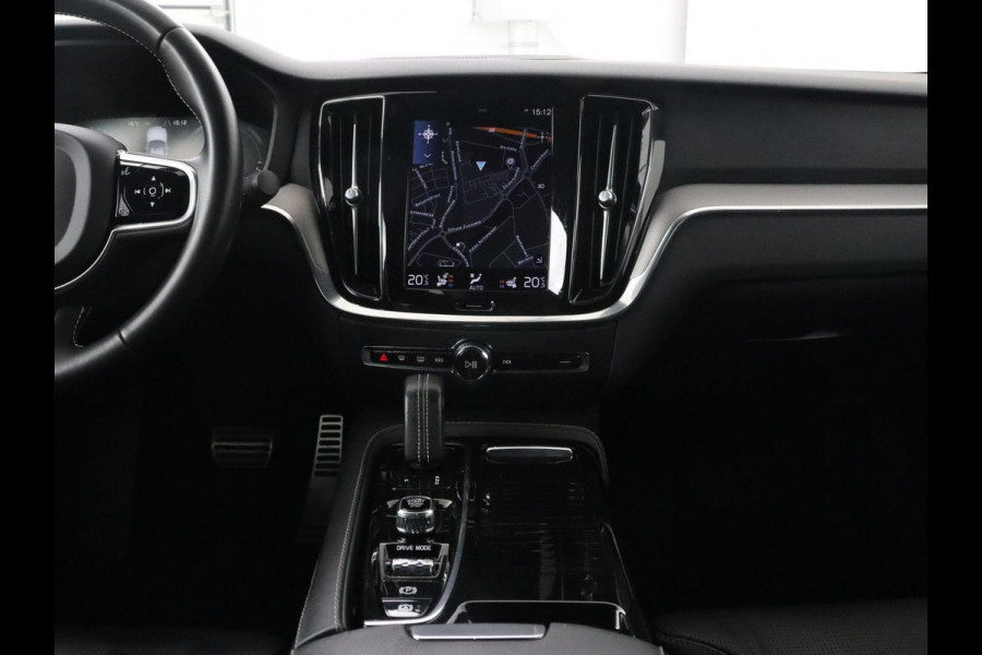 Volvo S60 2.0 Recharge T6 R-Design | Panoramadak | Leder | 360 Camera | Head-Up | Adaptive cruise | Stoelventilatie | Harman/Kardon | Massage | Carplay | Navigatie | Full LED | Memory | PHEV | Plug In