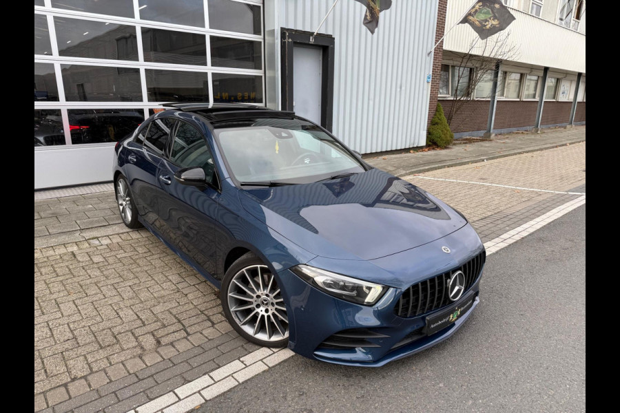 Mercedes-Benz A-Klasse 220 4MATIC Premium Plus LEER/NAV/PANO