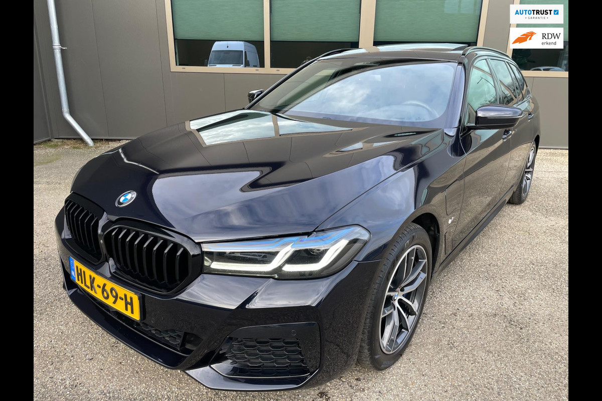 BMW 5 Serie Touring 530e xDrive High Executive M-Sport Interieur Dealer onderhouden Zeer Luxe!!!