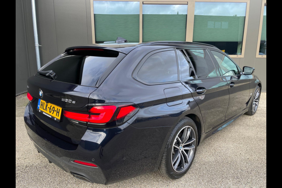 BMW 5 Serie Touring 530e xDrive High Executive M-Sport Interieur Dealer onderhouden Zeer Luxe!!!