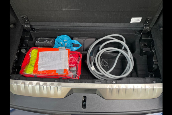 BMW 5 Serie Touring 530e xDrive High Executive M-Sport Interieur Dealer onderhouden Zeer Luxe!!!