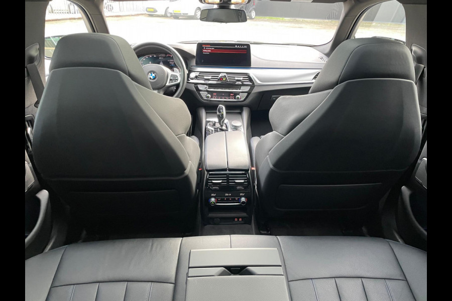 BMW 5 Serie Touring 530e xDrive High Executive M-Sport Interieur Dealer onderhouden Zeer Luxe!!!