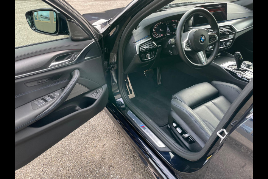 BMW 5 Serie Touring 530e xDrive High Executive M-Sport Interieur Dealer onderhouden Zeer Luxe!!!