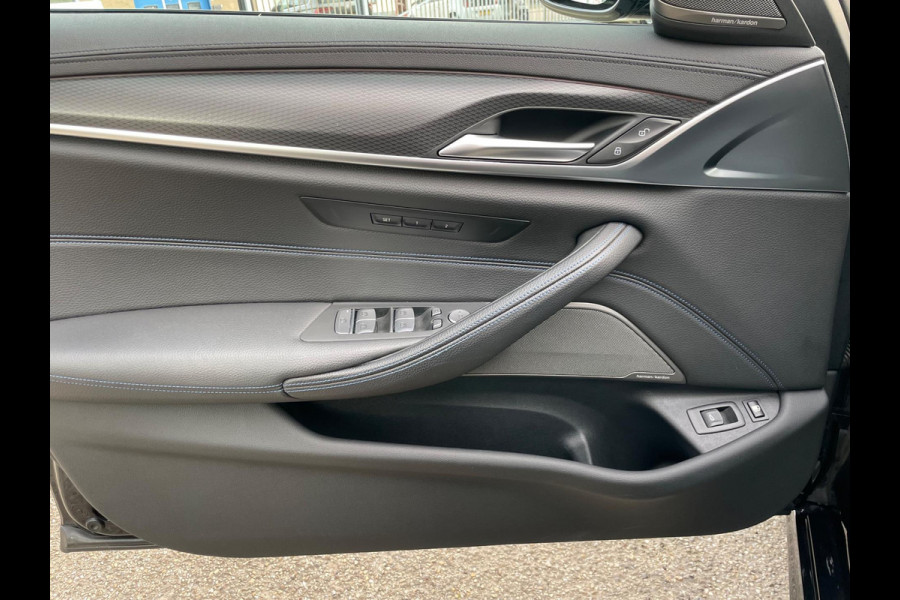 BMW 5 Serie Touring 530e xDrive High Executive M-Sport Interieur Dealer onderhouden Zeer Luxe!!!