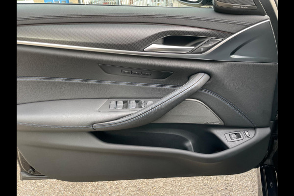 BMW 5 Serie Touring 530e xDrive High Executive M-Sport Interieur Dealer onderhouden Zeer Luxe!!!