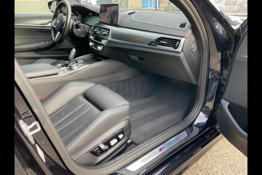BMW 5 Serie Touring 530e xDrive High Executive M-Sport Interieur Dealer onderhouden Zeer Luxe!!!