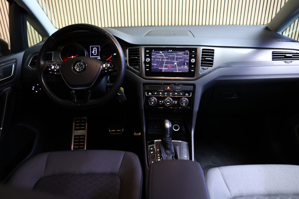 Volkswagen Golf Sportsvan 1.5 TSI DSG Highline ACC DAB NAV BT STOELVW TREKHAAK '18