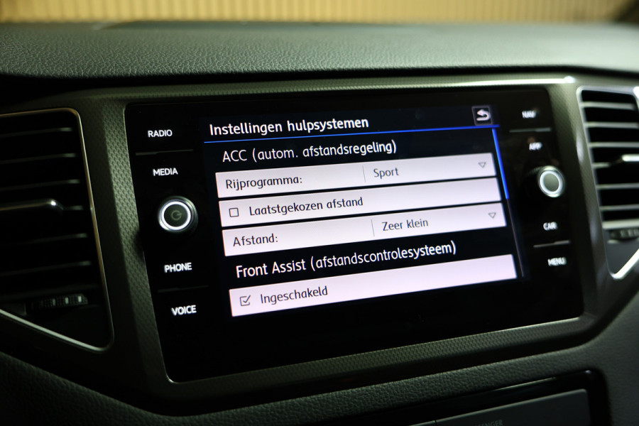 Volkswagen Golf Sportsvan 1.5 TSI DSG Highline ACC DAB NAV BT STOELVW TREKHAAK '18
