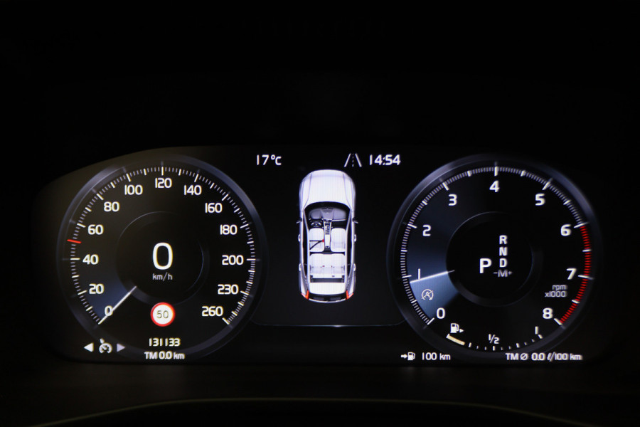 Volvo XC40 2.0 T4 AWD R-Design Panoramadak, H&K, Virtual Cockpit, Apple Carplay, LED, Trekhaak, 18''