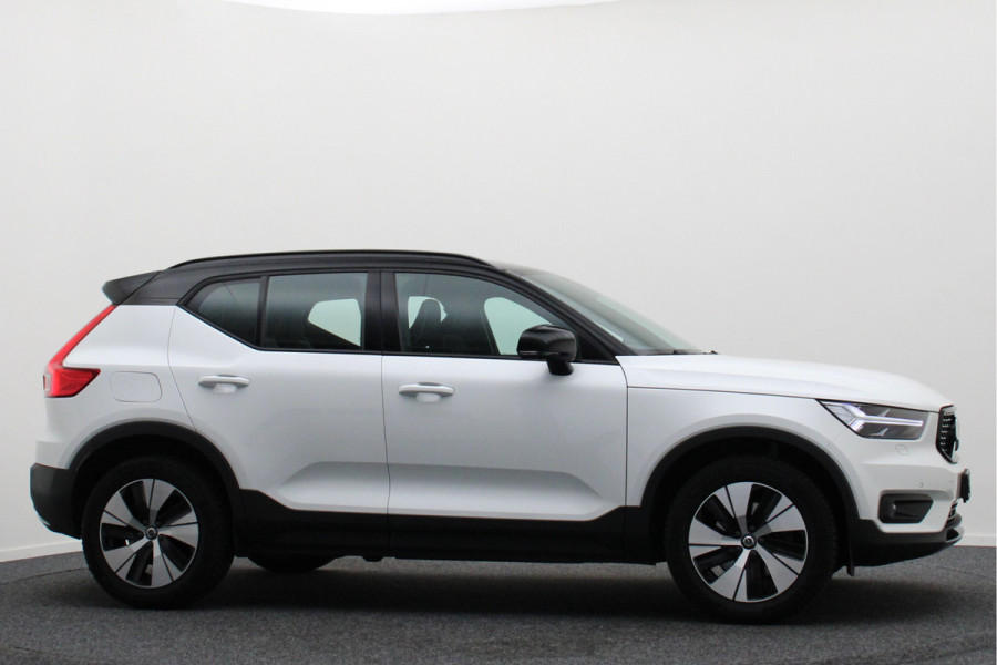Volvo XC40 2.0 T4 AWD R-Design Panoramadak, H&K, Virtual Cockpit, Apple Carplay, LED, Trekhaak, 18''