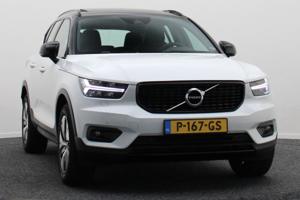 Volvo XC40 2.0 T4 AWD R-Design Panoramadak, H&K, Virtual Cockpit, Apple Carplay, LED, Trekhaak, 18''