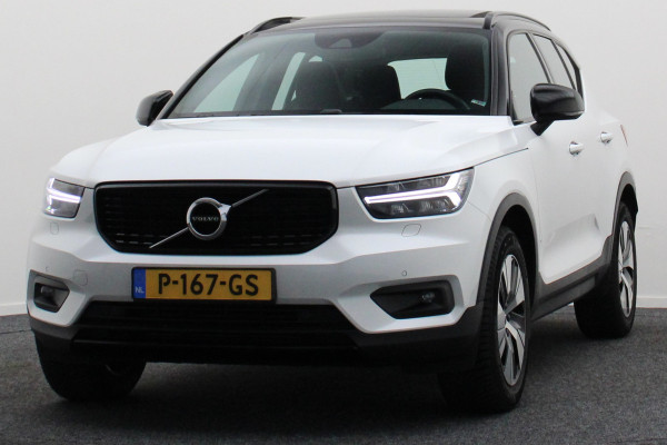 Volvo XC40 2.0 T4 AWD R-Design Panoramadak, H&K, Virtual Cockpit, Apple Carplay, LED, Trekhaak, 18''