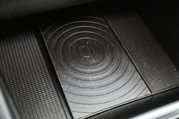 Volvo XC40 2.0 T4 AWD R-Design Panoramadak, H&K, Virtual Cockpit, Apple Carplay, LED, Trekhaak, 18''