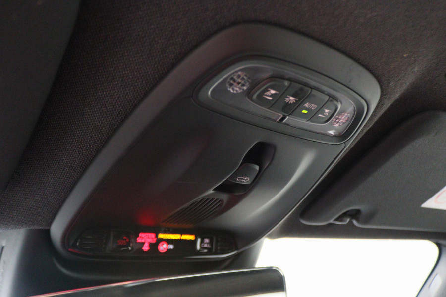 Volvo XC40 2.0 T4 AWD R-Design Panoramadak, H&K, Virtual Cockpit, Apple Carplay, LED, Trekhaak, 18''