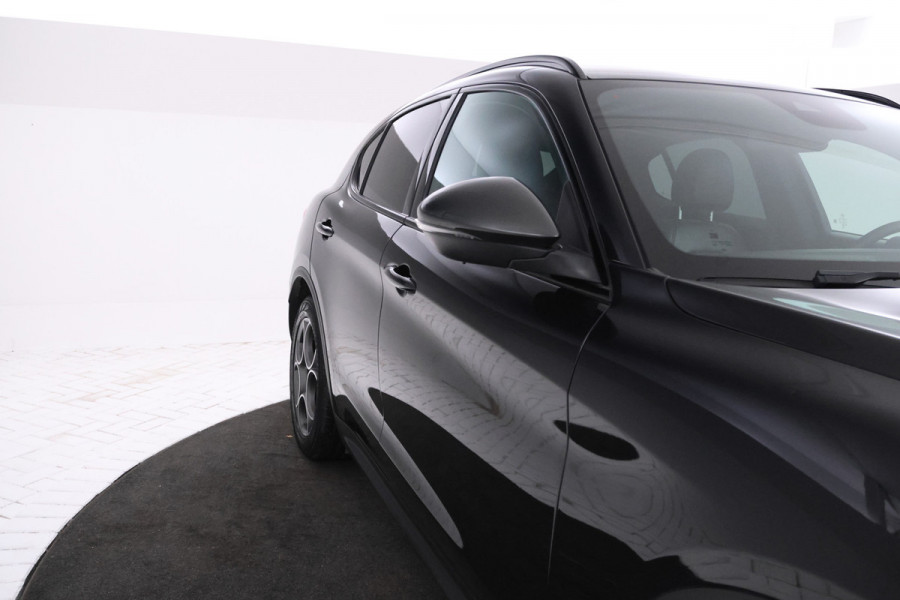 Alfa Romeo Stelvio 2.2d B-Tech Alles zwart, Volledier, Climate, Trkehaak,