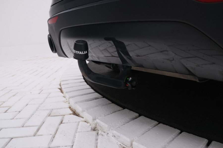 Alfa Romeo Stelvio 2.2d B-Tech Alles zwart, Volledier, Climate, Trkehaak,
