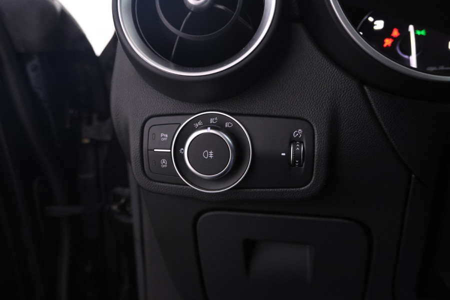 Alfa Romeo Stelvio 2.2d B-Tech Alles zwart, Volledier, Climate, Trkehaak,