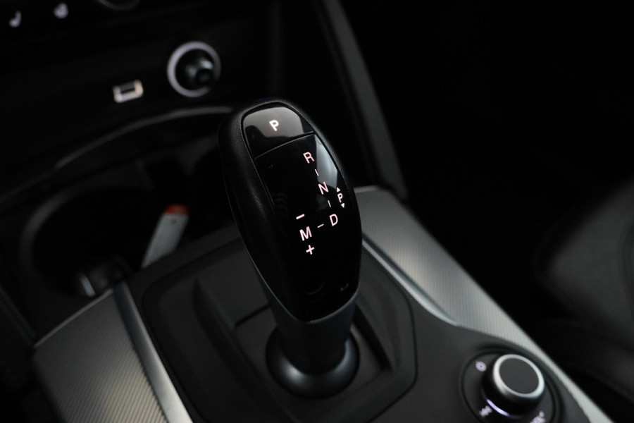 Alfa Romeo Stelvio 2.2d B-Tech Alles zwart, Volledier, Climate, Trkehaak,