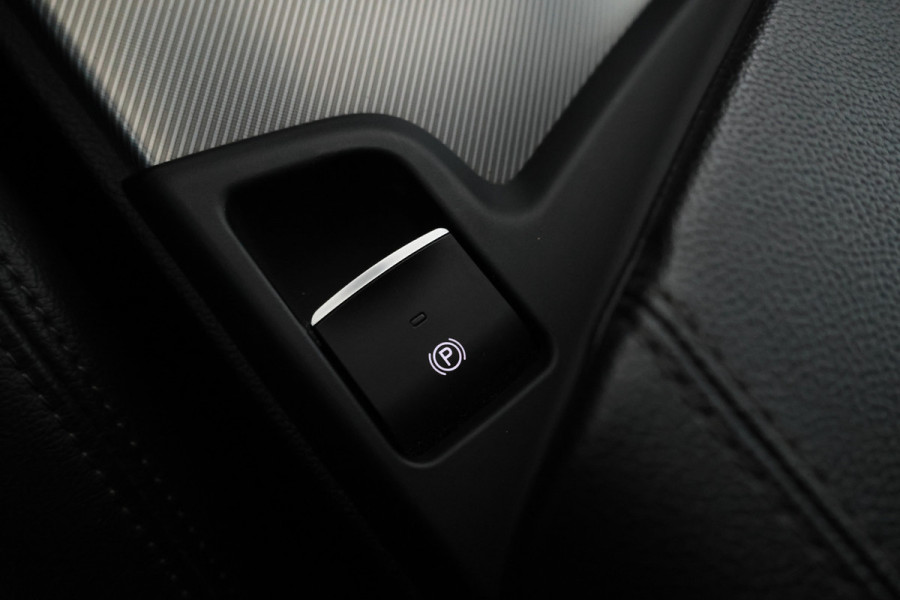 Alfa Romeo Stelvio 2.2d B-Tech Alles zwart, Volledier, Climate, Trkehaak,