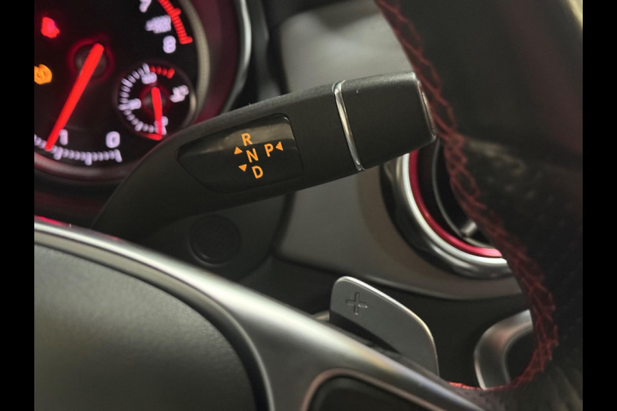 Mercedes-Benz GLA 180 Business Solution AMG | Pano | Camera | Sfeerverlichting |