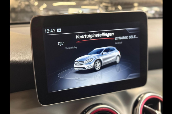 Mercedes-Benz GLA 180 Business Solution AMG | Pano | Camera | Sfeerverlichting |