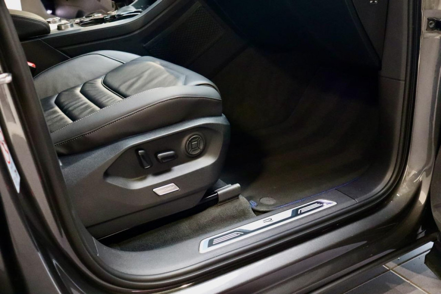 Volkswagen Touareg 3.0 TSi eHybrid R 4M PANO|TrkHk|22''