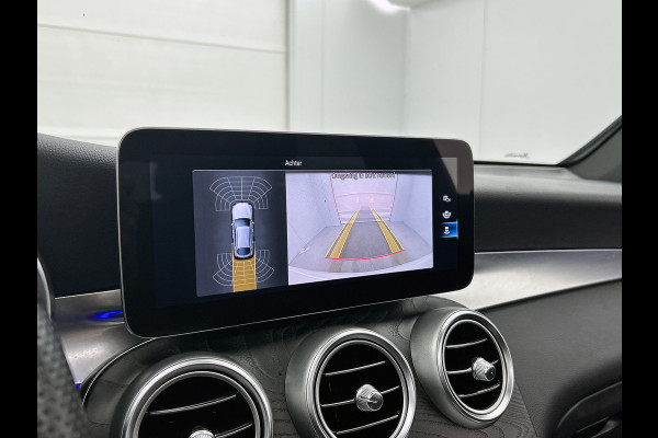 Mercedes-Benz GLC 300 e 4MATIC Business Solution AMG Schuif/kanteldak | 5 spaaks lichtmetalen velgen | Navigatie | parking support Inclusief 24 maanden MB Certified garantie voor Europa.