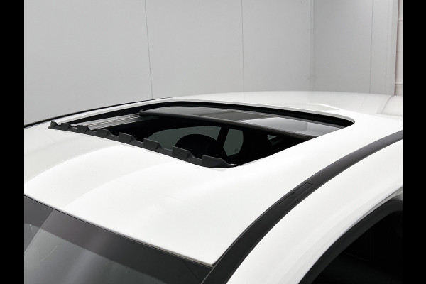 Mercedes-Benz GLC 300 e 4MATIC Business Solution AMG Schuif/kanteldak | 5 spaaks lichtmetalen velgen | Navigatie | parking support Inclusief 24 maanden MB Certified garantie voor Europa.