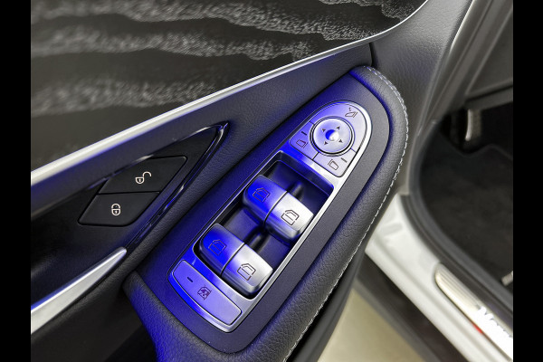 Mercedes-Benz GLC 300 e 4MATIC Business Solution AMG Schuif/kanteldak | 5 spaaks lichtmetalen velgen | Navigatie | parking support Inclusief 24 maanden MB Certified garantie voor Europa.
