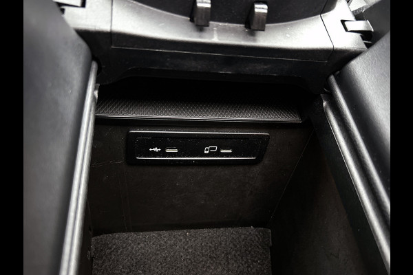 Mercedes-Benz GLC 300 e 4MATIC Business Solution AMG Schuif/kanteldak | 5 spaaks lichtmetalen velgen | Navigatie | parking support Inclusief 24 maanden MB Certified garantie voor Europa.