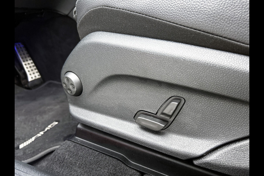 Mercedes-Benz GLC 300 e 4MATIC Business Solution AMG Schuif/kanteldak | 5 spaaks lichtmetalen velgen | Navigatie | parking support Inclusief 24 maanden MB Certified garantie voor Europa.