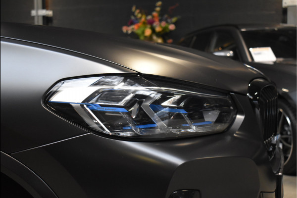 BMW X3 xDrive30e M-Pakket 292 Pk Frozen Black M-Stoelen Pano Navi 360 Memory Hud Carbon Camera Leder Laser 20 Inch