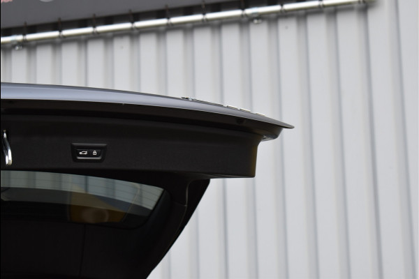 BMW X3 xDrive30e M-Pakket 292 Pk Frozen Black M-Stoelen Pano Navi 360 Memory Hud Carbon Camera Leder Laser 20 Inch