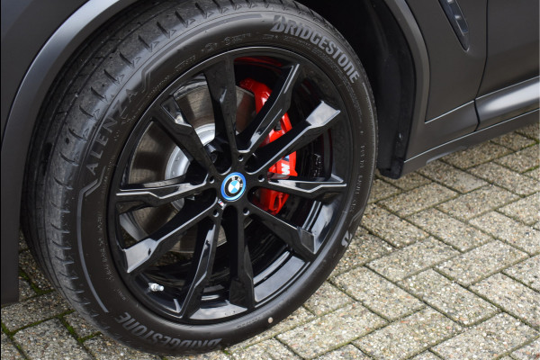 BMW X3 xDrive30e M-Pakket 292 Pk Frozen Black M-Stoelen Pano Navi 360 Memory Hud Carbon Camera Leder Laser 20 Inch