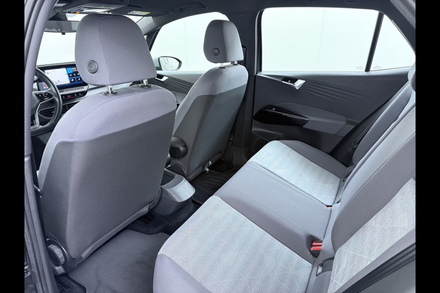Volkswagen ID.3 First 58kWh Navi Ecc Adap.Cruise Apple Carplay Android 18"lm Pdc Bluetooth Keyless Led Rijstrooksensor IQ Drive Stoel+Stuurverwarming 1e Eigenaar Origineel Nederlandse Auto