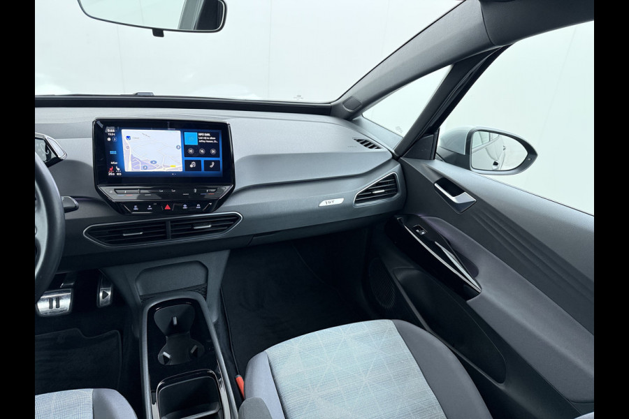 Volkswagen ID.3 First 58kWh Navi Ecc Adap.Cruise Apple Carplay Android 18"lm Pdc Bluetooth Keyless Led Rijstrooksensor IQ Drive Stoel+Stuurverwarming 1e Eigenaar Origineel Nederlandse Auto