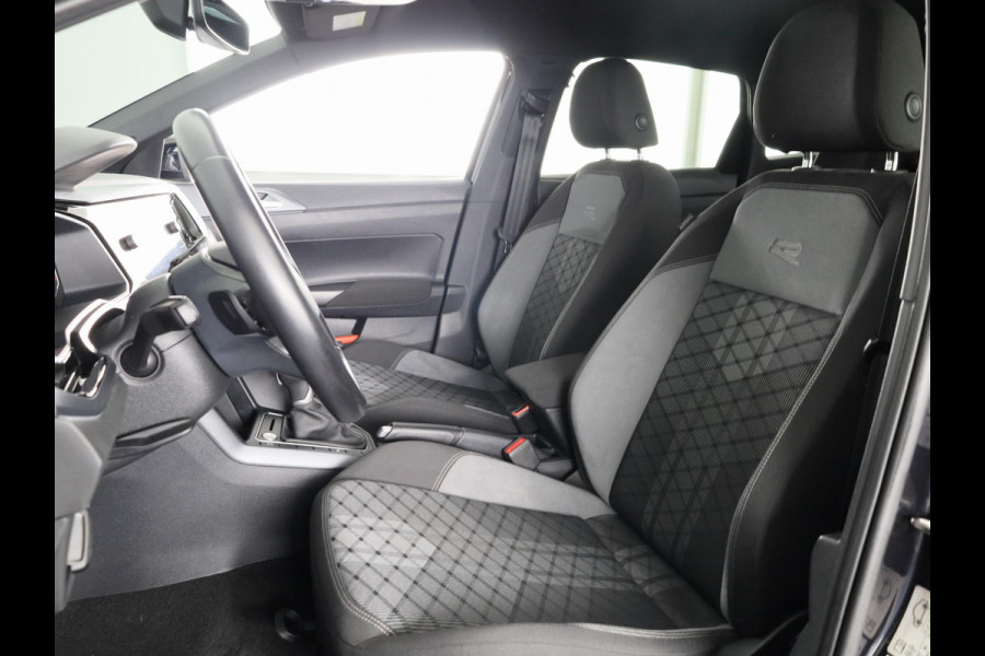 Volkswagen Taigo 1.0 TSI R-Line 110PK DSG  ( Automaat ) | Navigatie | Digitaal dashboard | Camera | Stoelverwarming