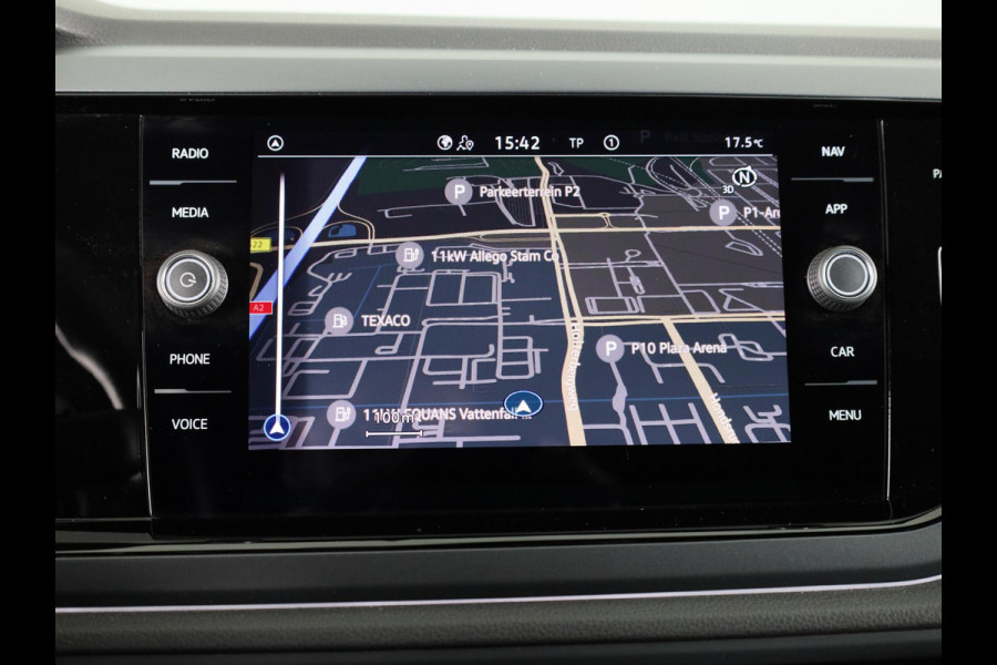 Volkswagen Taigo 1.0 TSI R-Line 110PK DSG  ( Automaat ) | Navigatie | Digitaal dashboard | Camera | Stoelverwarming